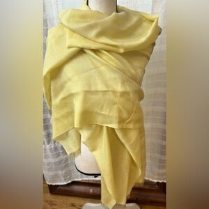 VTG - NWT- Pashmina Hand Made in Nepal 70/30 Silk Canary Yellow Fringed